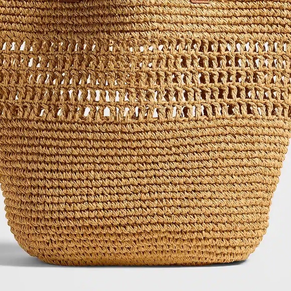 NWT BANANA REPUBLIC STRAW STREET FAIR TOTE - Picture 3 of 3